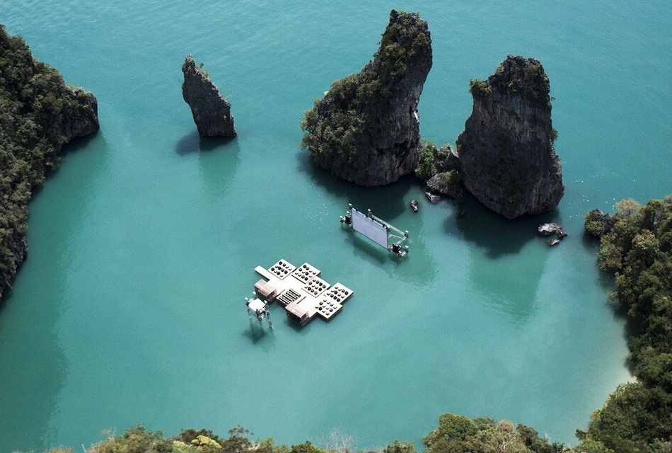 Floating Cinema - Archipelago Cinema Thailand (1)