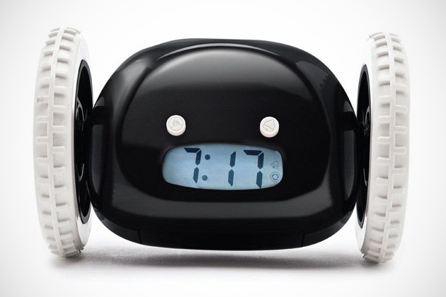 clocky alarm clock on wheels (3)