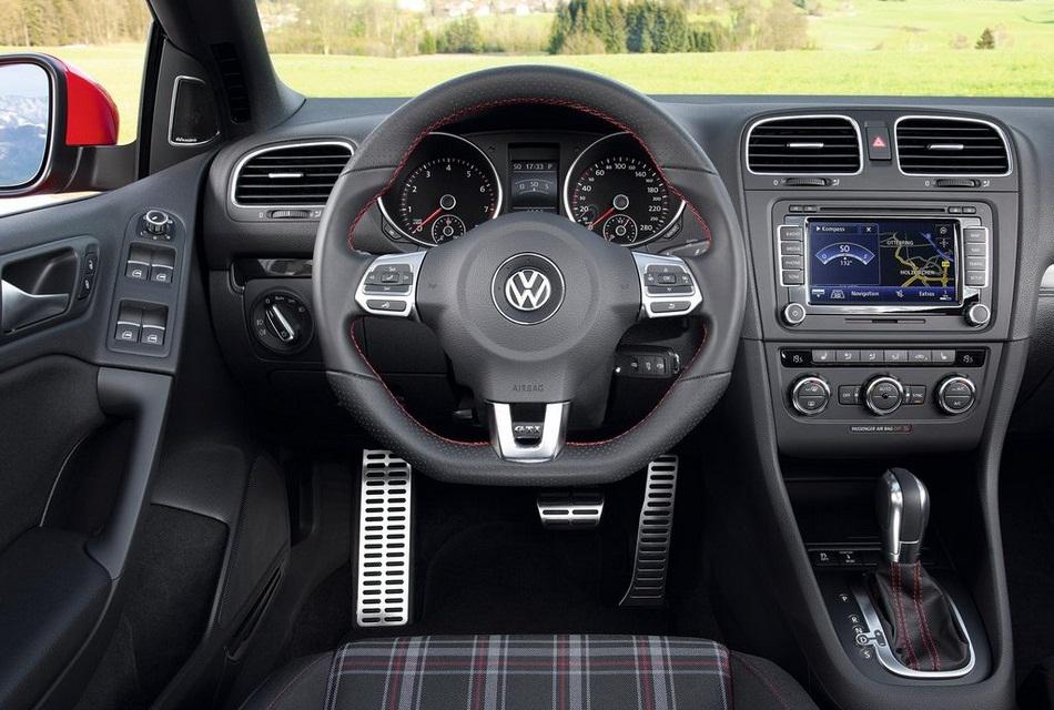 Volkswagen 2013 Golf GTI Cabriolet Convertible Car (4)