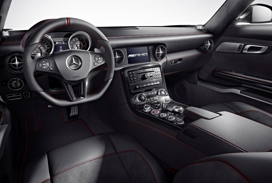 2013 Mercedes-Benz SLS AMG GT (2)