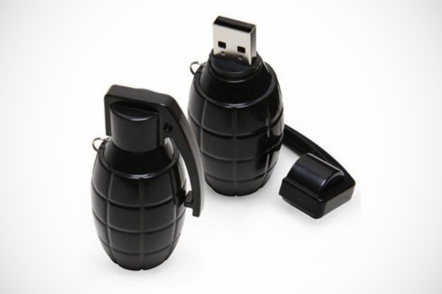 8GB Grenade Flash Drive