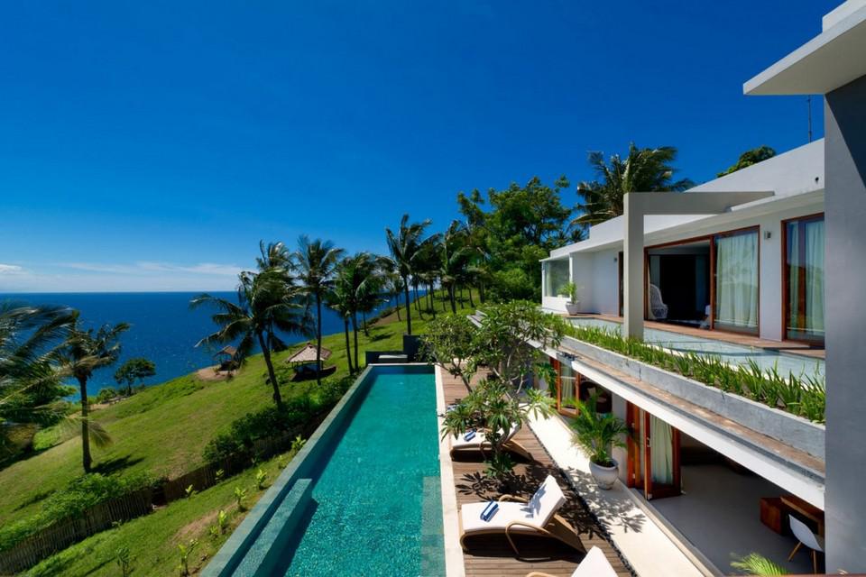 Luxury Malimbu Cliff Villa in Indonesia (9)