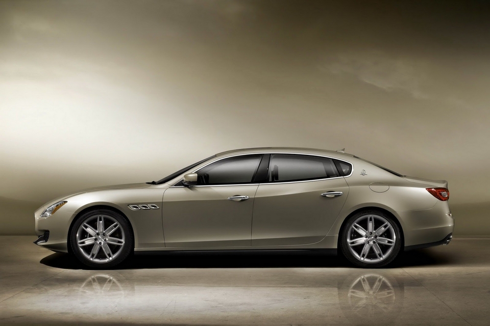 2013 Maserati Quattroporte for 2013 Detroit Auto Show (2)