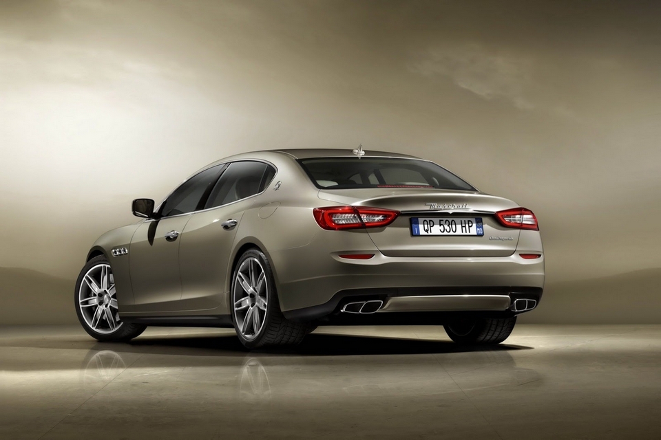 2013 Maserati Quattroporte for 2013 Detroit Auto Show (3)