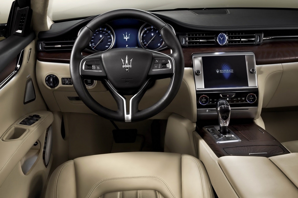 2013 Maserati Quattroporte for 2013 Detroit Auto Show (4)