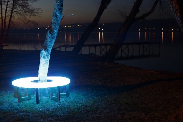 FOTON Solar-Powered illuminating Furniture (4)