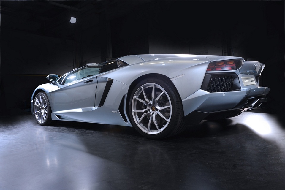 Lamborghini Aventador LP 700-4 Roadster (1)