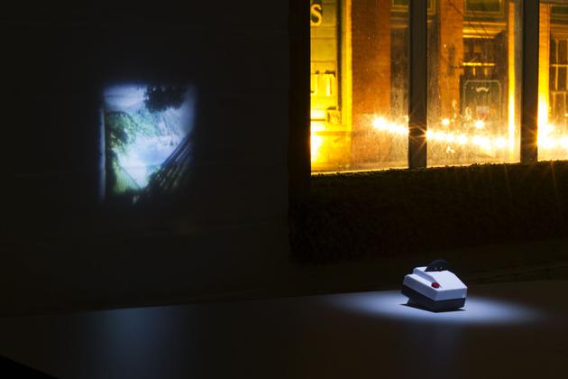 Projecteo - Tiny Instragram Projector (2)