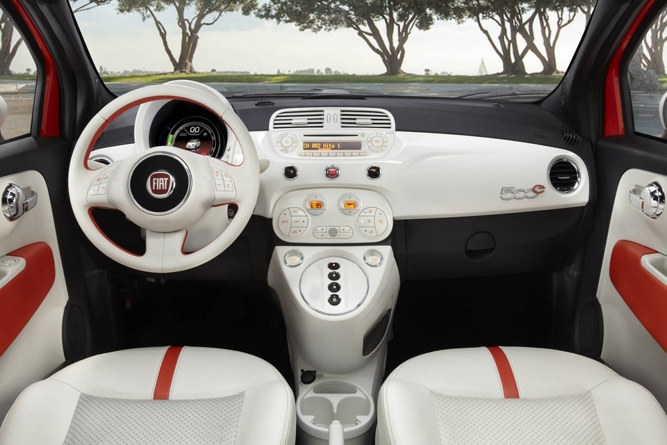 2013 Fiat 500 Electric Car (3)