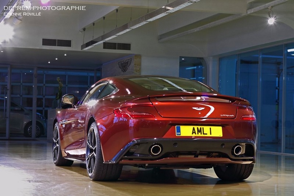 2014 Aston Martin Vanquish (5)