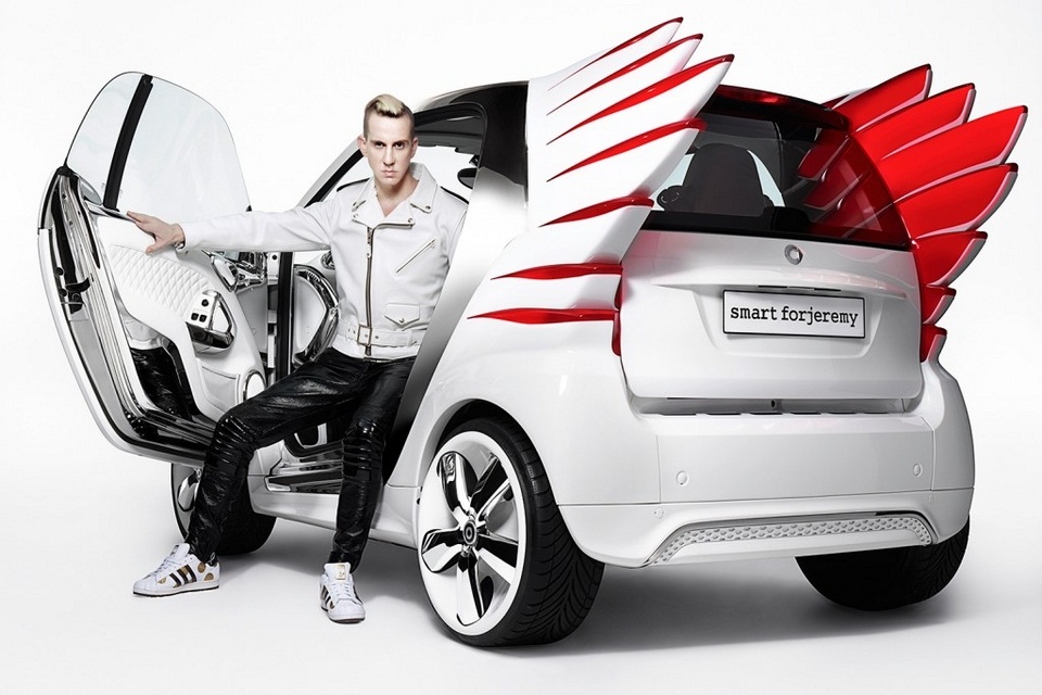 Jeremy Scott-designed custom Smart ForTwo (1)