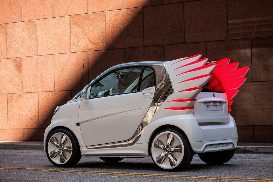 Jeremy Scott-designed custom Smart ForTwo (4)