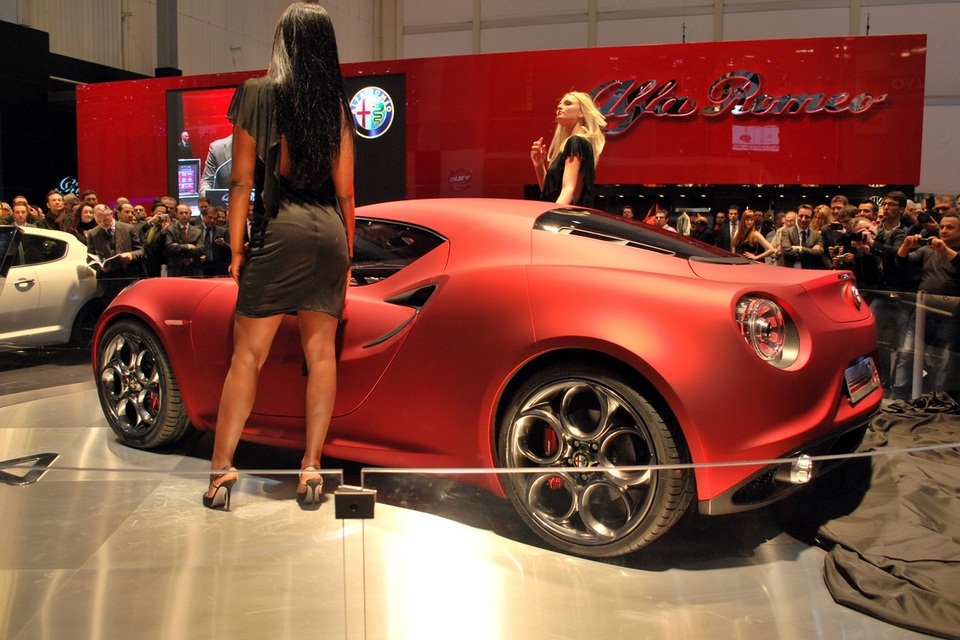 2013 Alfa Romeo 4C (3)