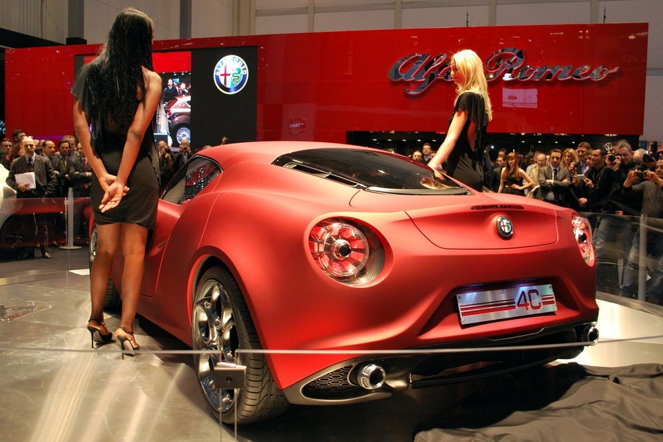 2013 Alfa Romeo 4C (4)