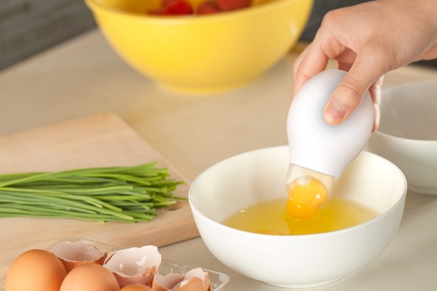 Quirky Pluck Egg Yolk Extractor (1)