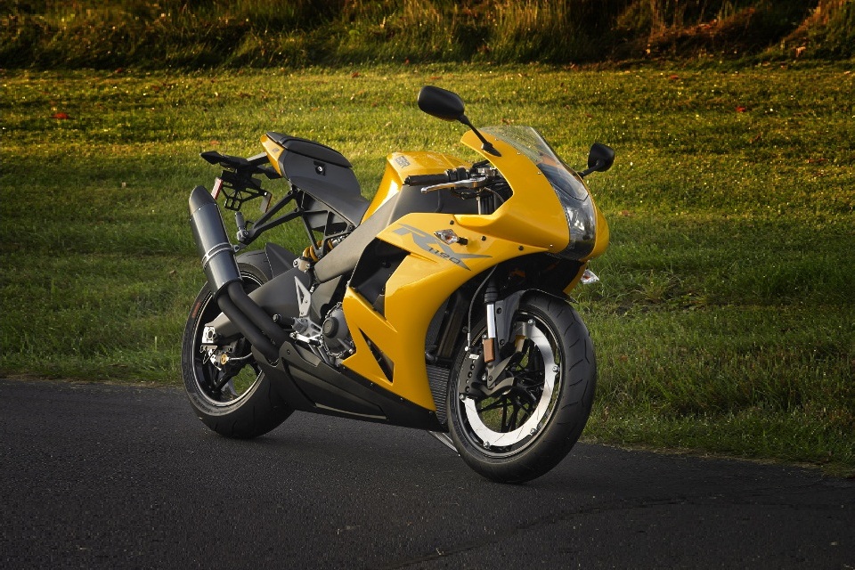 2014 Erik Buell Racing 1190RX (3)