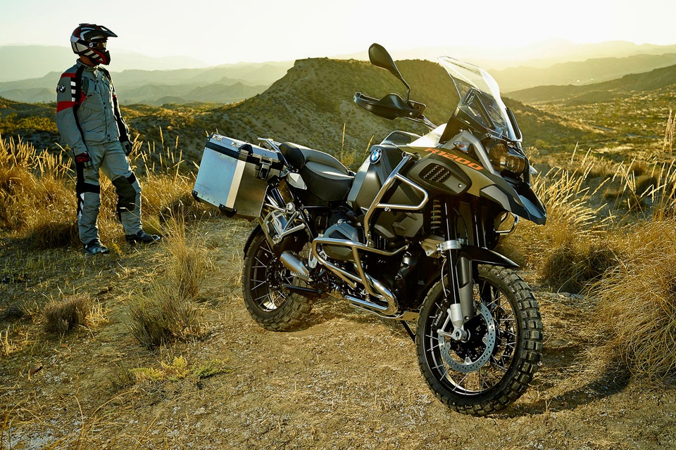 BMW R 1200 GS Adventure Motorcycle (4)