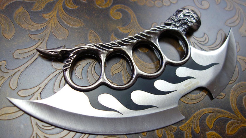 Fantasy Master Skull Knuckle Knife (2)