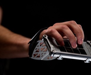 The Motion Synth - Turn Movement into Music (3)