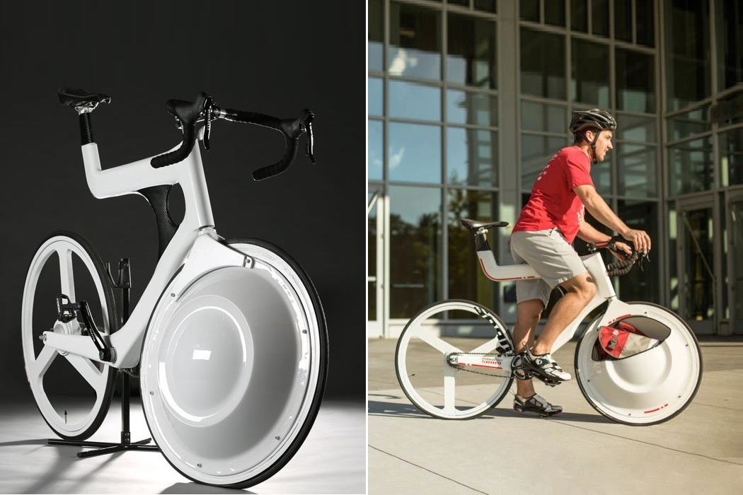 Transport Bicycle Packs A Storage Compartment In The Front Wheel