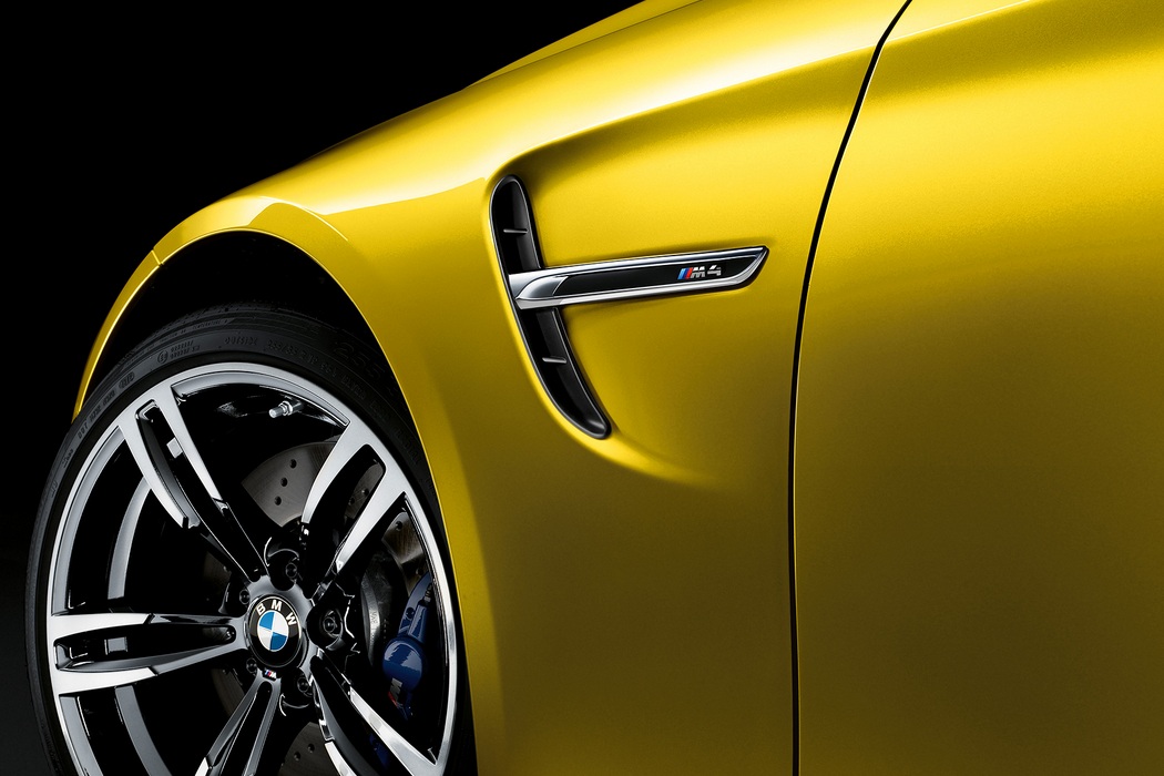 2015 BMW M4 (4)