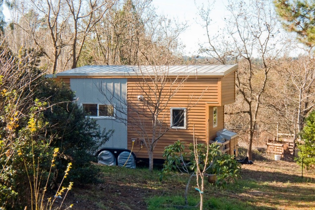 Tiny House On Wheels (4)