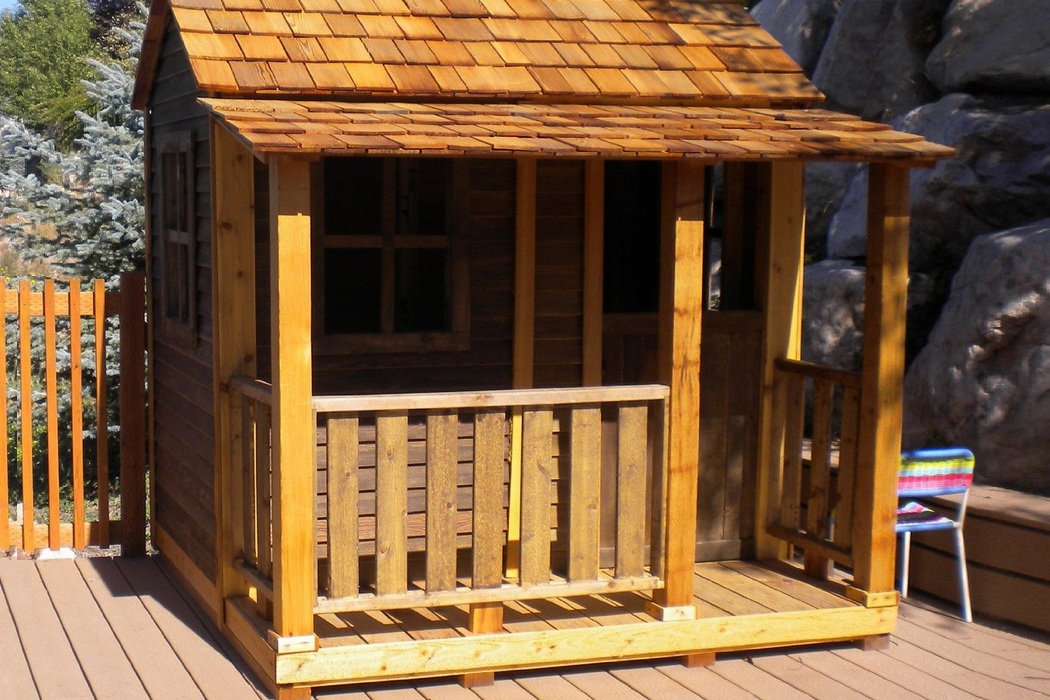 Little Squirt Playhouse With Sandbox