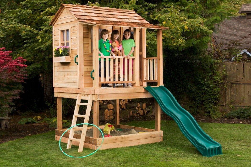 Little Squirt Playhouse With Sandbox