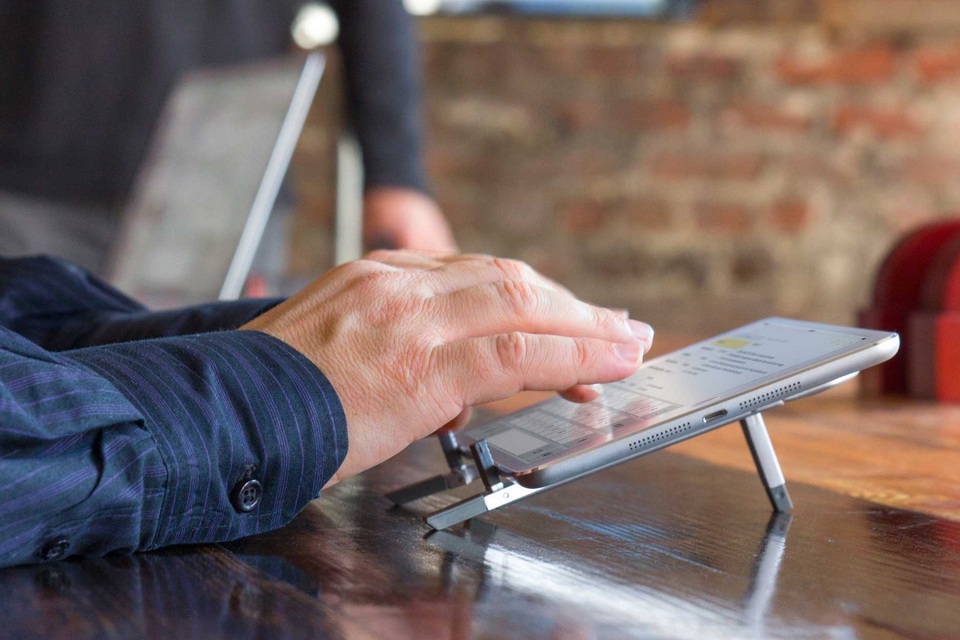 Twelve South - Compass 2 iPad Stand