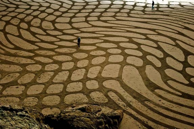 Andres Amodors Mind Blowing Temporary Beach Art