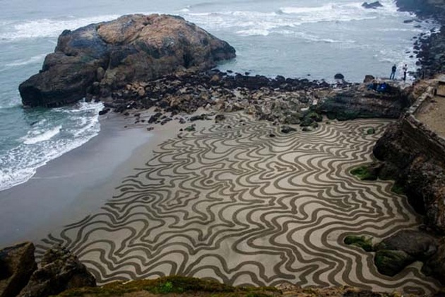 Andres Amodors Mind Blowing Temporary Beach Art