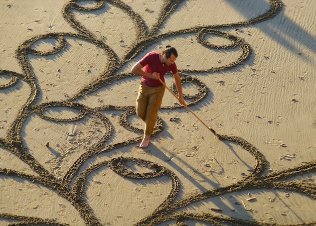 Andres Amodors Mind Blowing Temporary Beach Art