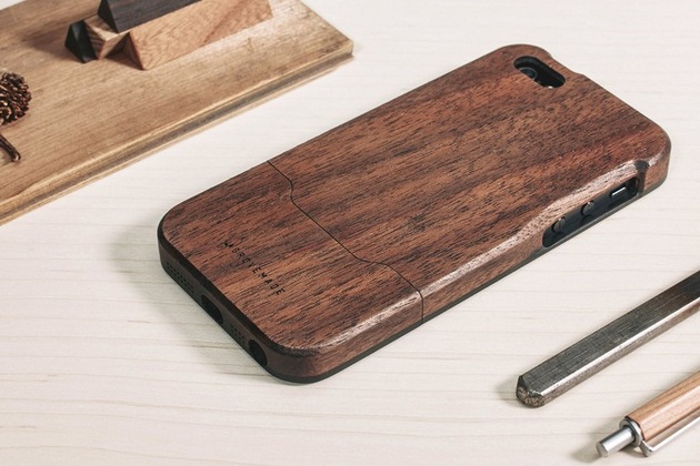 Grovemade – Maple And Walnut Cases
