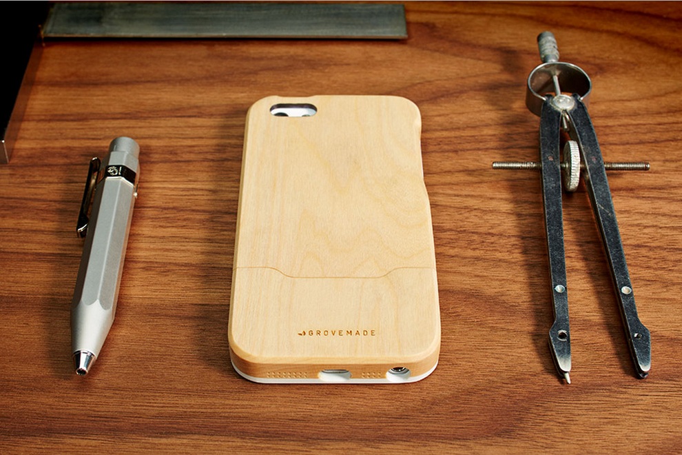 Grovemade – Maple And Walnut Cases
