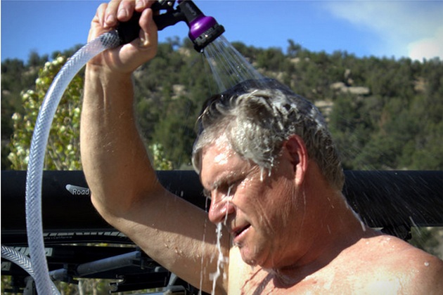 Rack Mounted Solar Powered Hot Road Shower