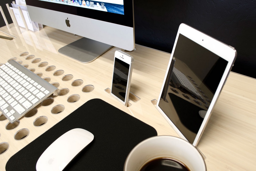 SlatePro - Personal TechDesk Docking Station