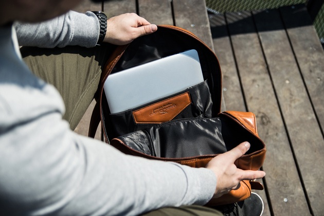 First Two Sided Leather Backpack Revealed on Kickstarter