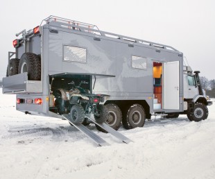 Mercedes-Benz Zetros 6x6 Expedition Vehicle