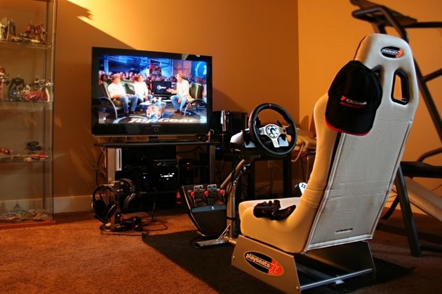 Playseat Evolution Gaming Seat Be The Driver Or Become The Pilot (1)