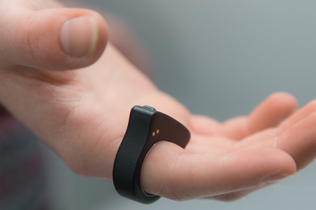 Nod Bluetooth Ring Controls All Your Smart Devices