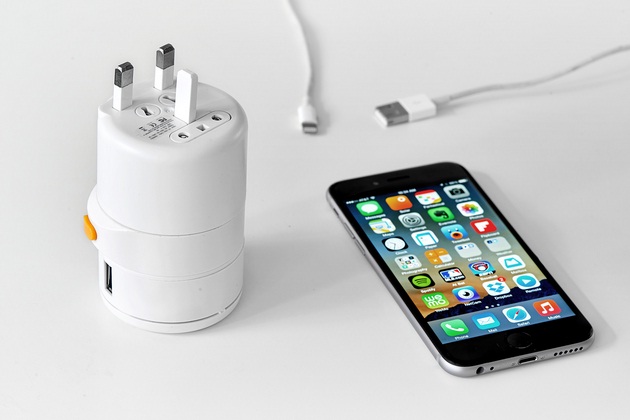 Twist an Ultra Portable Universal Adapter