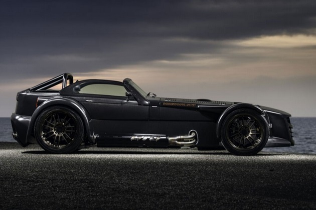 Bare Naked Donkervoort D8 GTO