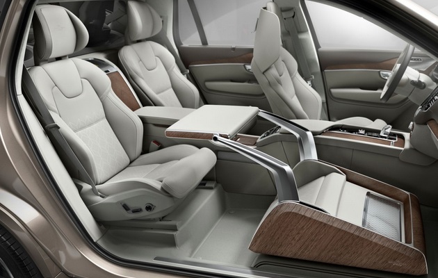 Volvo XC90 is a Mid-size Luxury Crossover SUV (2)