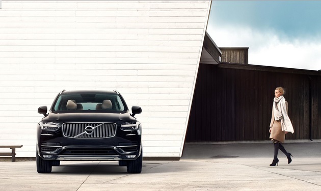 Volvo XC90 is a Mid-size Luxury Crossover SUV (3)