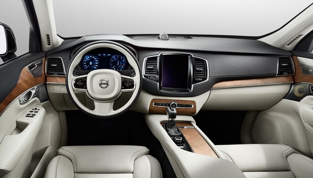 Volvo XC90 is a Mid-size Luxury Crossover SUV (8)