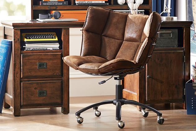 5 Manly Must-Haves for Your Home Office 2