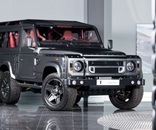 Land Rover Defender Flying Huntsman 110 WB 6x6 (1)