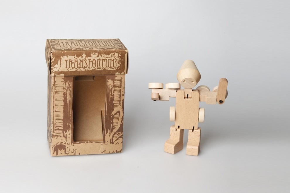 Meet WooBots Creative Wooden Robot Toy (1)