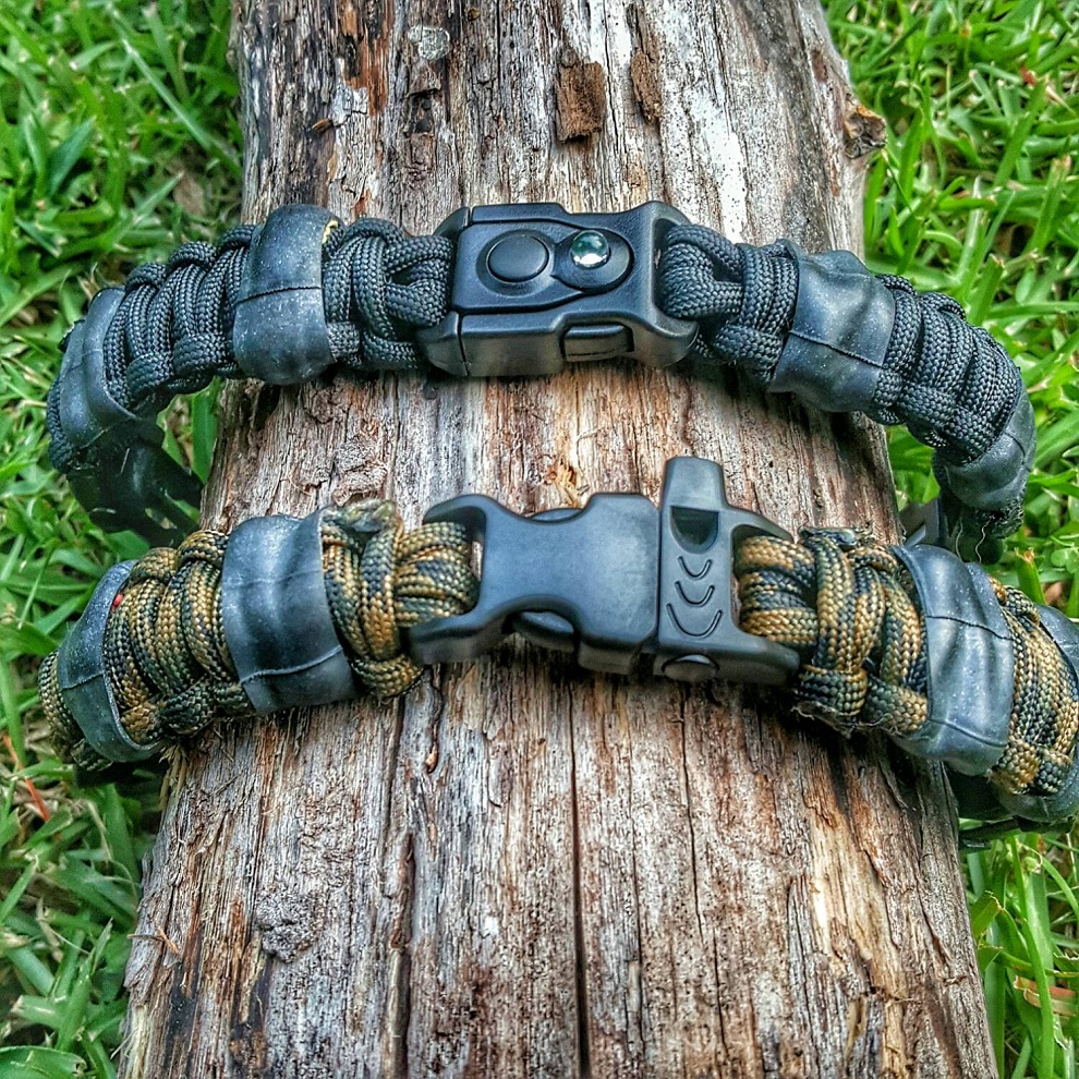 paracord bracelet buckles fire starter led