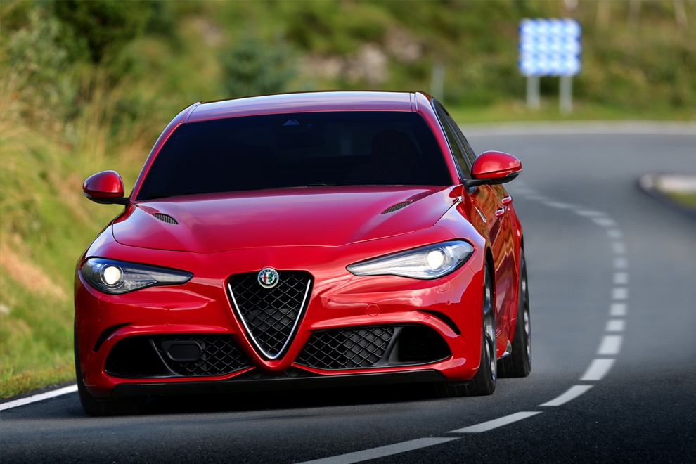 alfa romeo giulia quadrifoglio verde